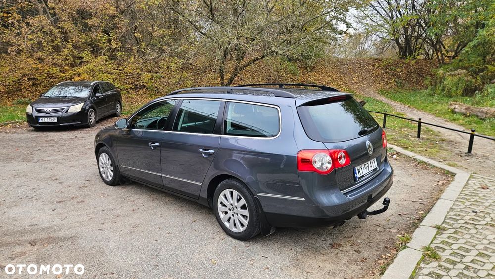 Volkswagen Passat 2009 photo 2