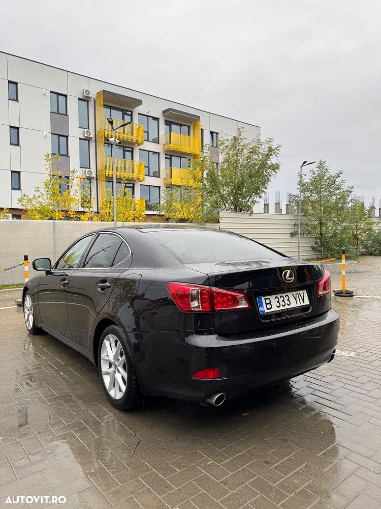 Lexus Seria IS 250 2.5 V6 Aut Luxury - 5