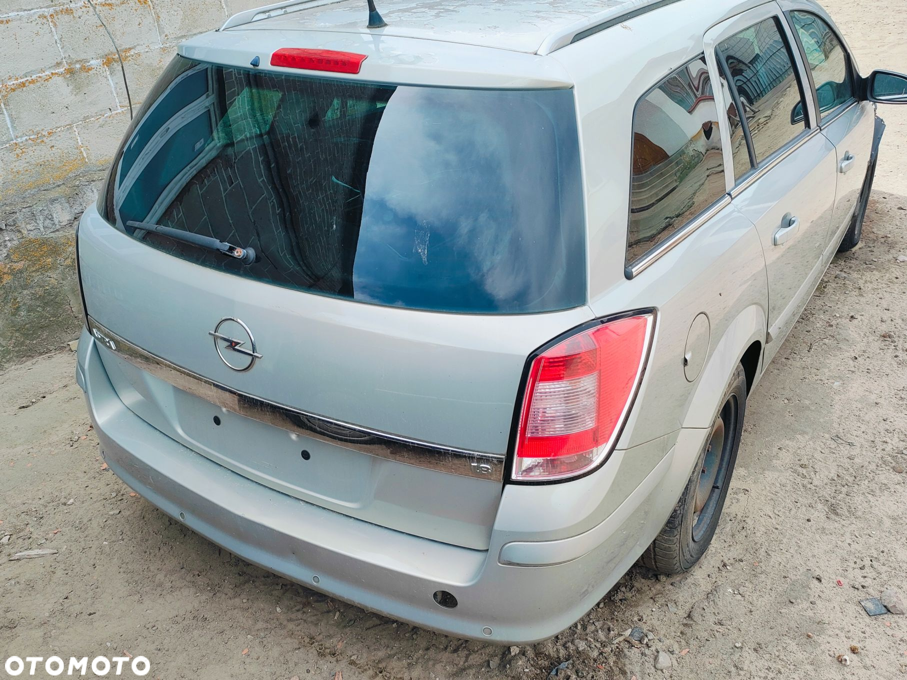 OPEL ASTRA III 3 KOMBI ZDERZAK TYŁ TYLNY Z167 - 3
