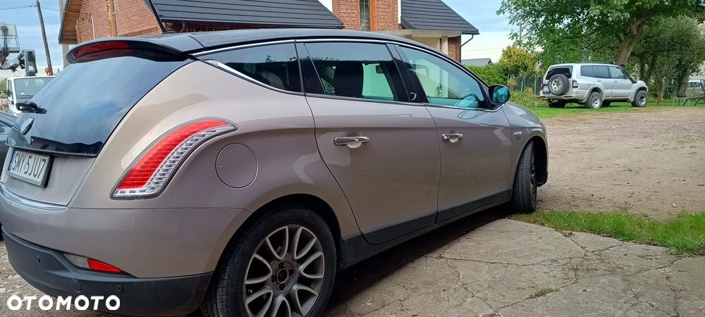 Lancia Delta 1.6 MJ Platino - 5