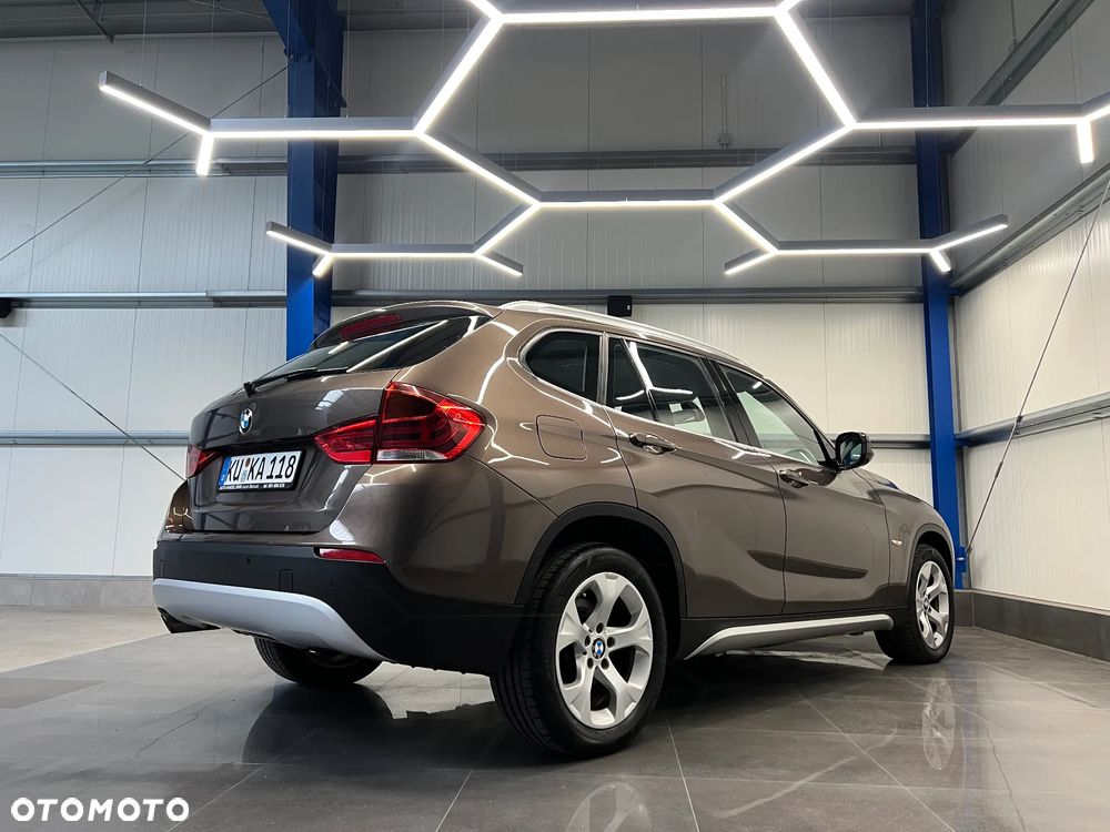 BMW X1 xDrive18d xLine - 16