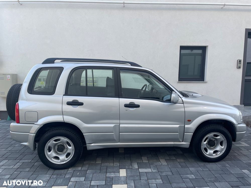 Suzuki Grand Vitara 2.0 TD A/C - 10