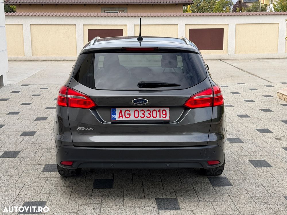Ford Focus - 13