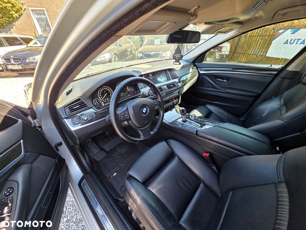 BMW Seria 5 520i Luxury Line - 10