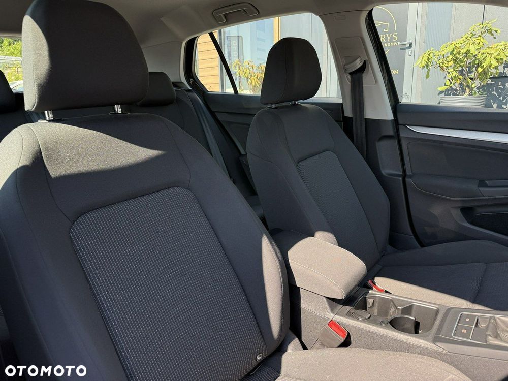 Volkswagen Golf 1.0 TSI - 12