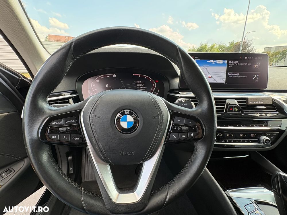 BMW Seria 5 520i AT MHEV - 14