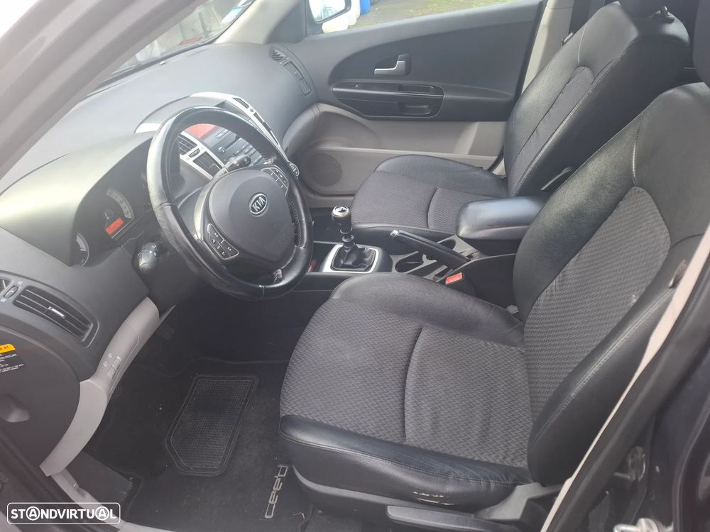 Kia Ceed SW 1.6 CRDi EX - 11