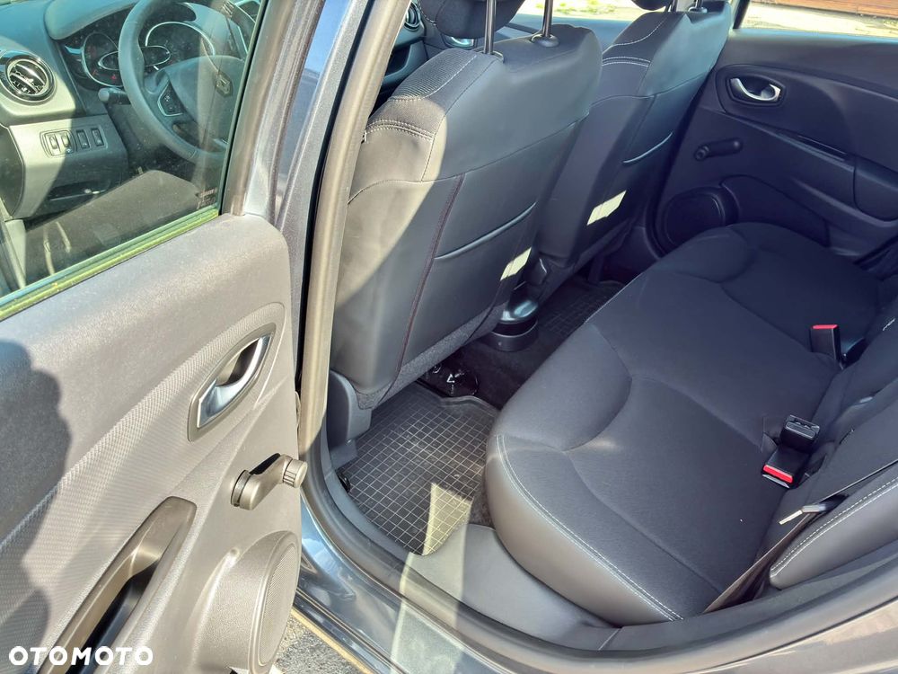 Renault Clio - 6