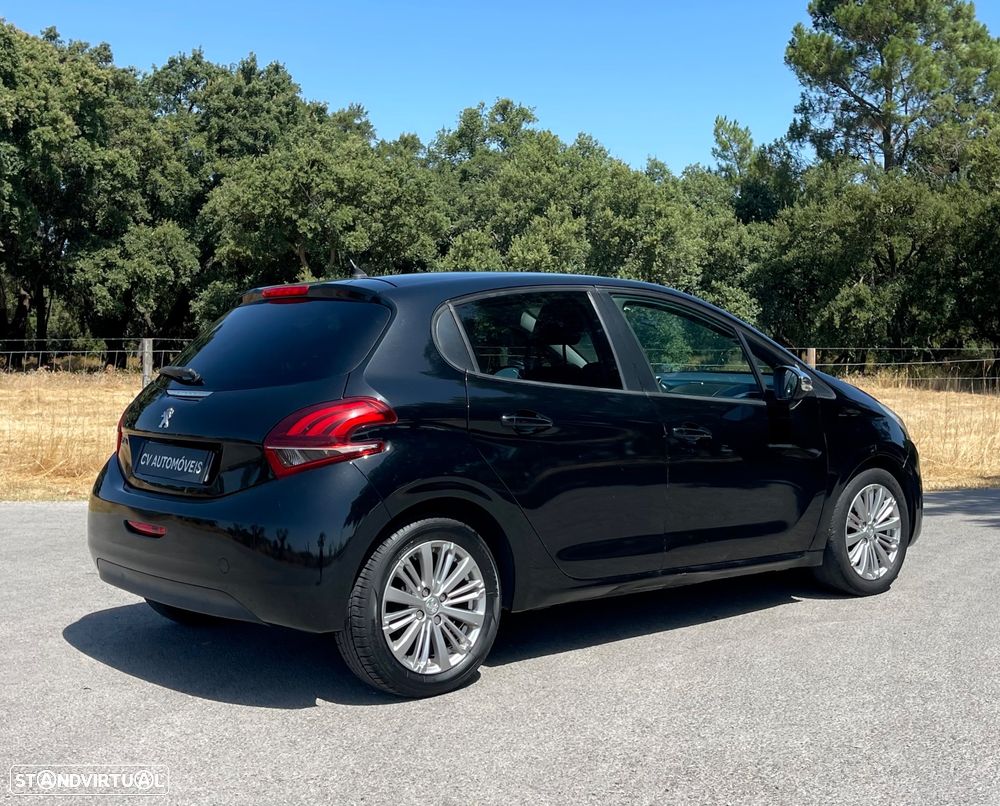 Peugeot 208 1.6 BlueHDi Style - 4