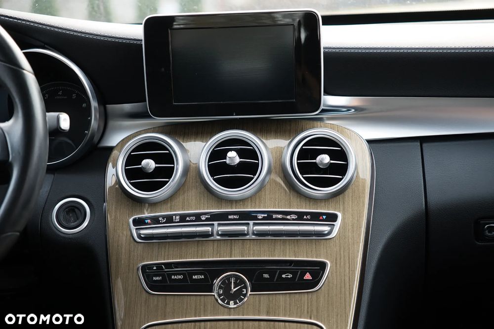 Mercedes-Benz Klasa C 180 Kompressor Automatik BlueEFFICIENCY - 12