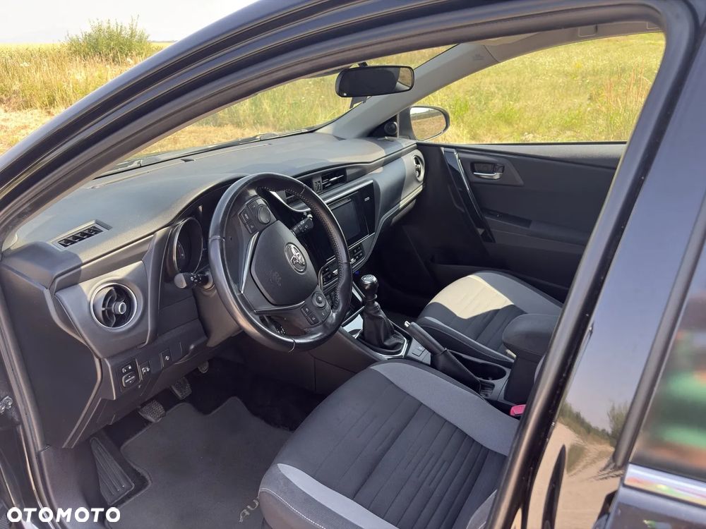 Toyota Auris 1.2 T Selection - 12