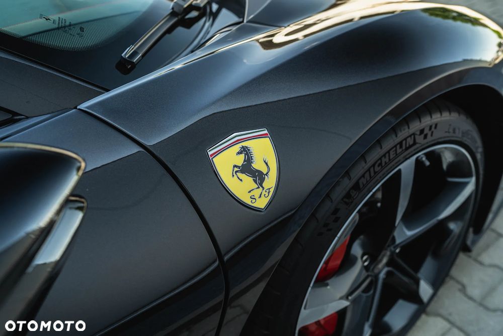 Ferrari SF90 Spider - 14