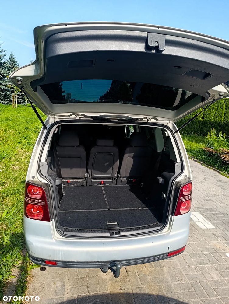 Volkswagen Touran - 7