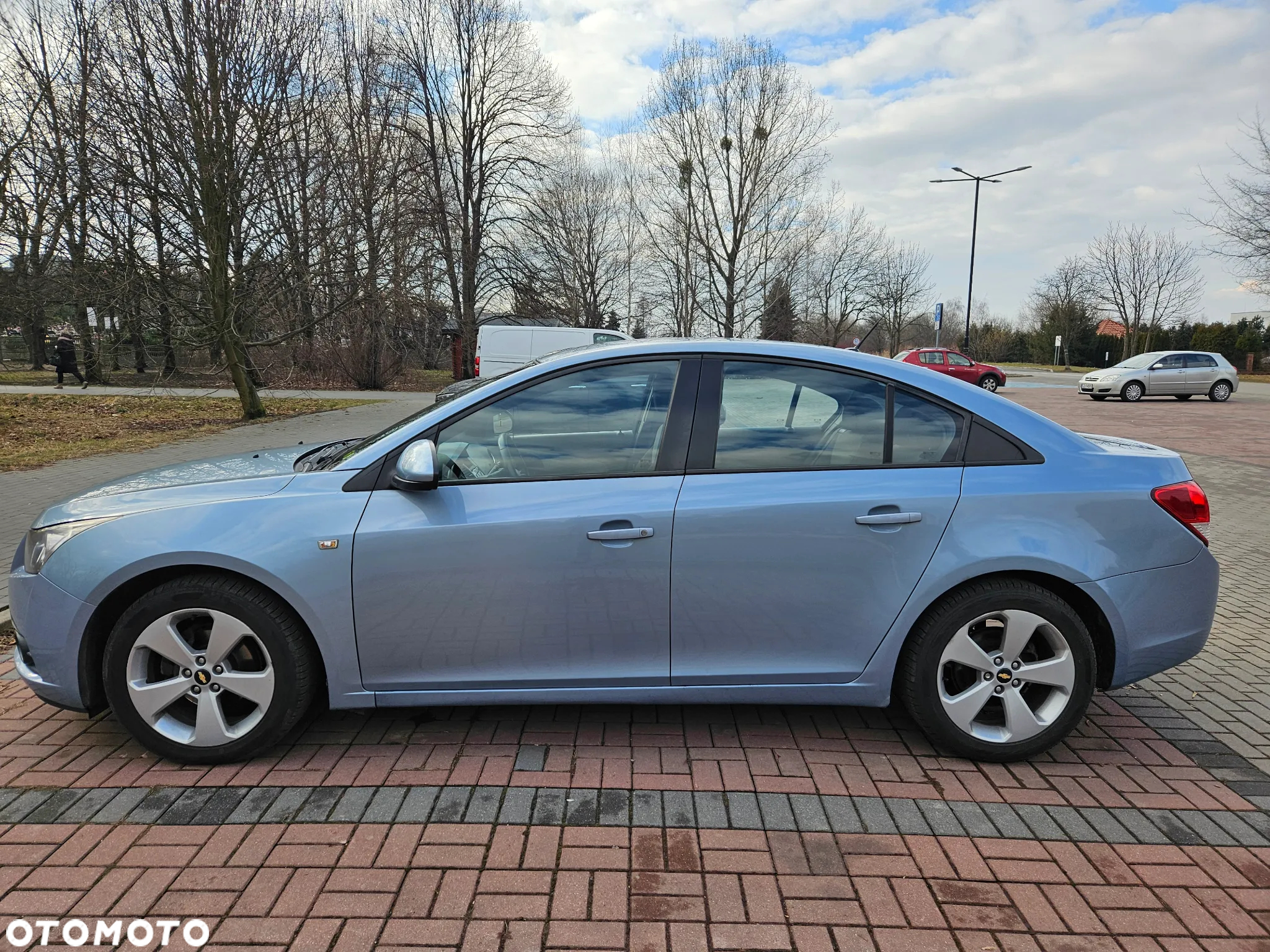 Chevrolet Cruze 1.6 LS - 4