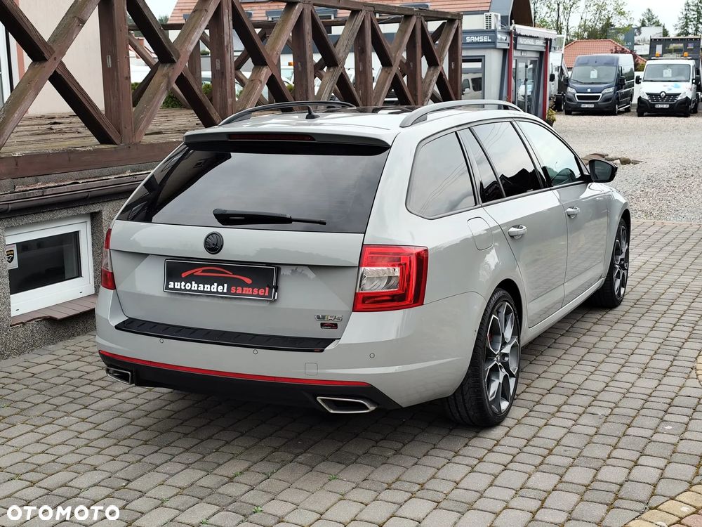 Skoda Octavia 2.0 TDI DSG RS - 5