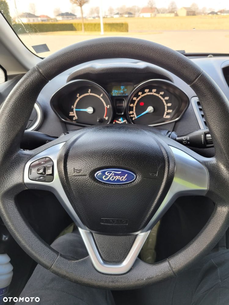 Ford Fiesta - 10