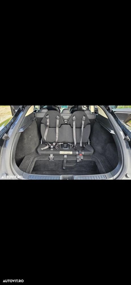 Tesla Model S Performance - 11