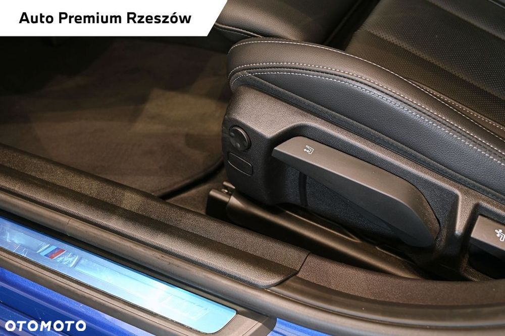 BMW Seria 3 318i - 12