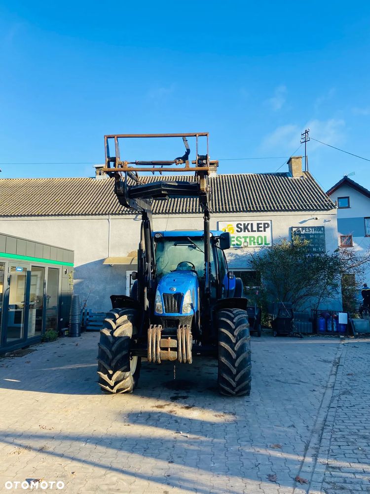 New Holland T6070 - 6