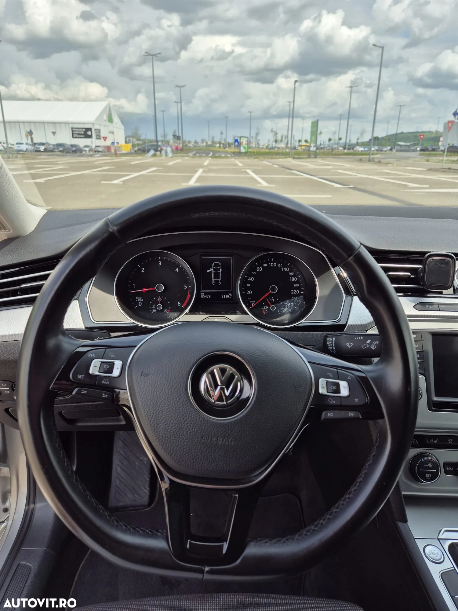 Volkswagen Passat 2.0 TDI Comfortline - 14