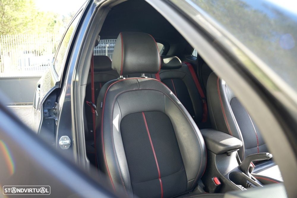 Hyundai Kauai 1.0 T-GDi Pele/Tecido Vermelho - 28