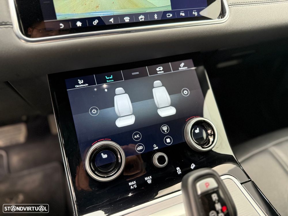 Land Rover Range Rover Evoque 1.5 P300e AWD Auto - 13