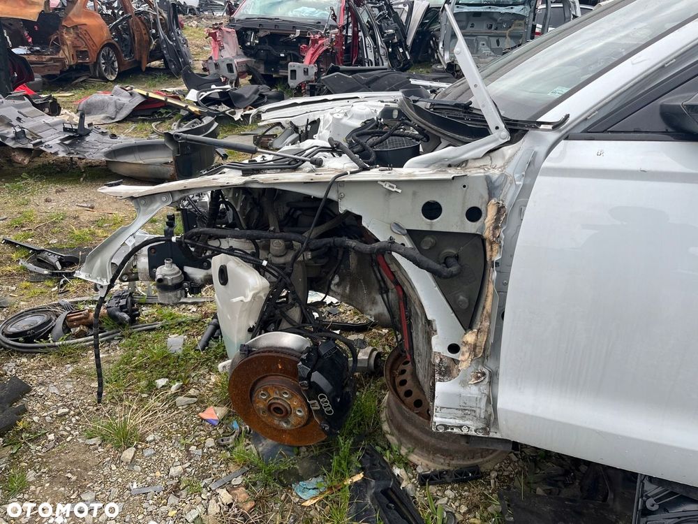 ĆWIARTKA LEWY PRZÓD AUDI A6 C7 - 1