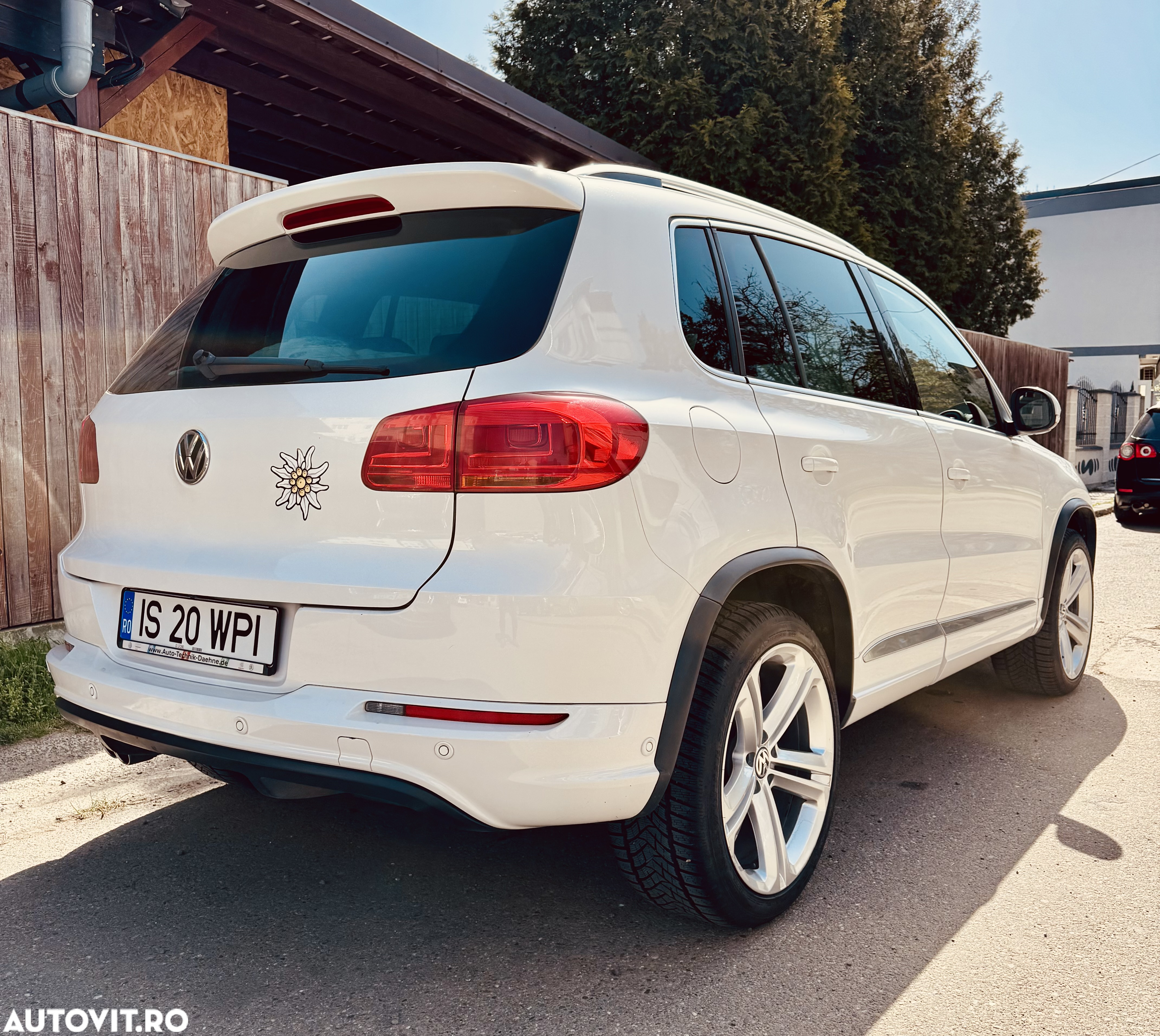 Volkswagen Tiguan 2.0 TDI DPF 4Motion BlueMotion Technology DSG Cup Sport & Style - 3