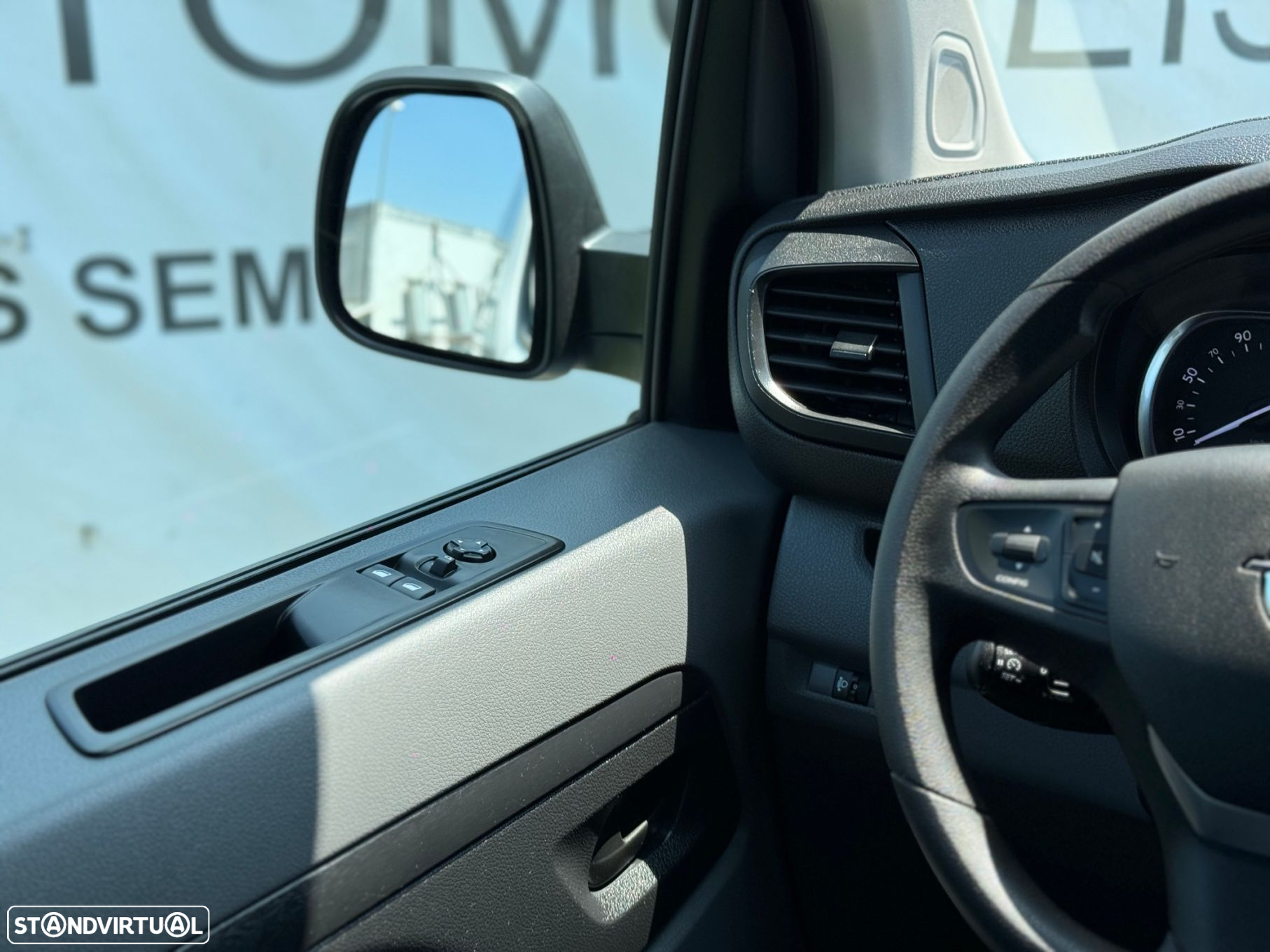 Opel Vivaro 1.5 CDTi L3H1 Essentia Inc - 33