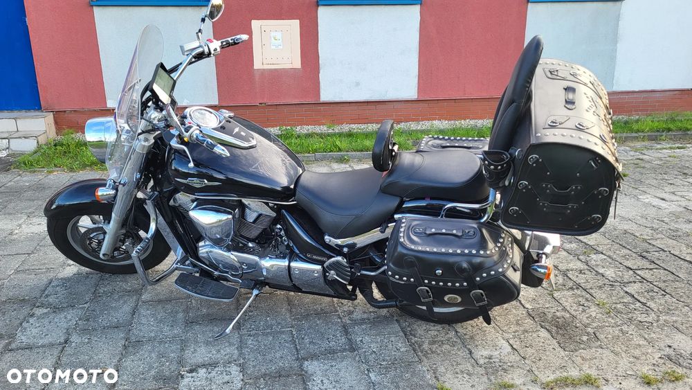 Suzuki Intruder - 8