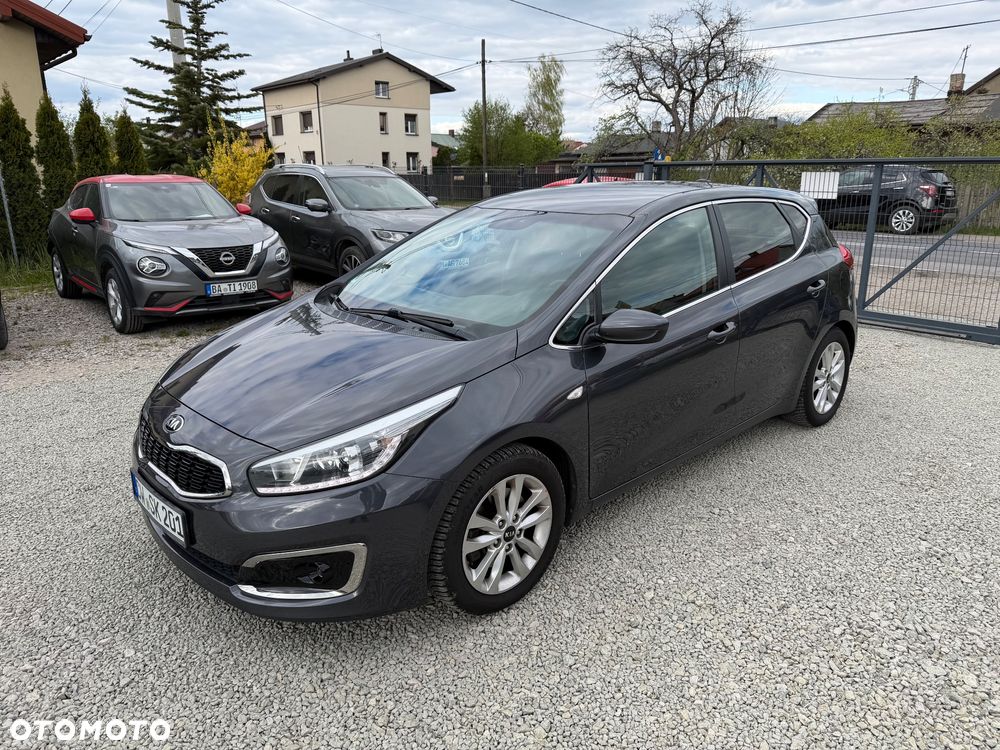 Kia Ceed 1.6 CRDi 136 ISG Dream-Team Edition - 14