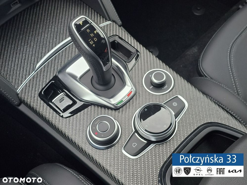 Alfa Romeo Stelvio - 29