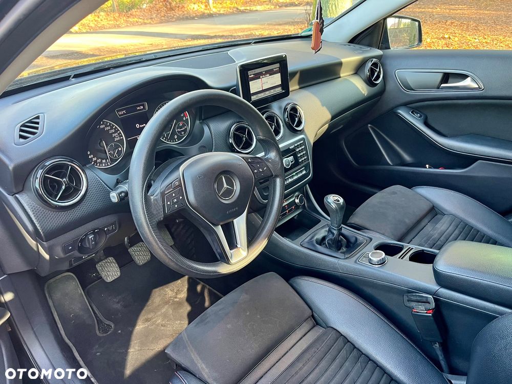 Mercedes-Benz Klasa A 180 d BlueEffICIENCY Edition Style - 12