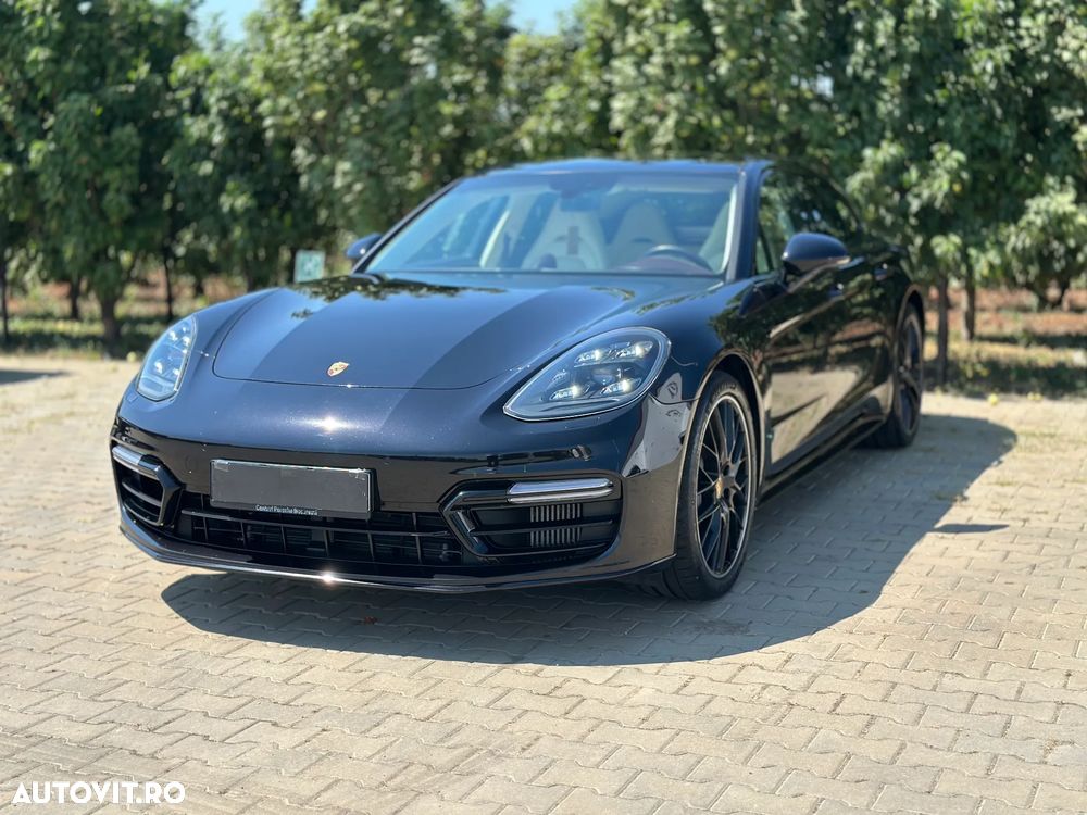 Porsche Panamera 4S - 1