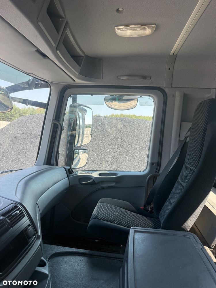 Mercedes-Benz ACTROS - 17