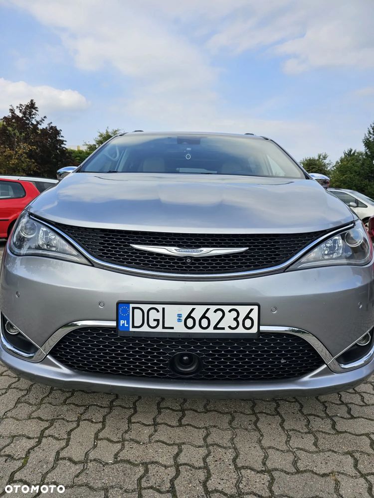Chrysler Pacifica - 33