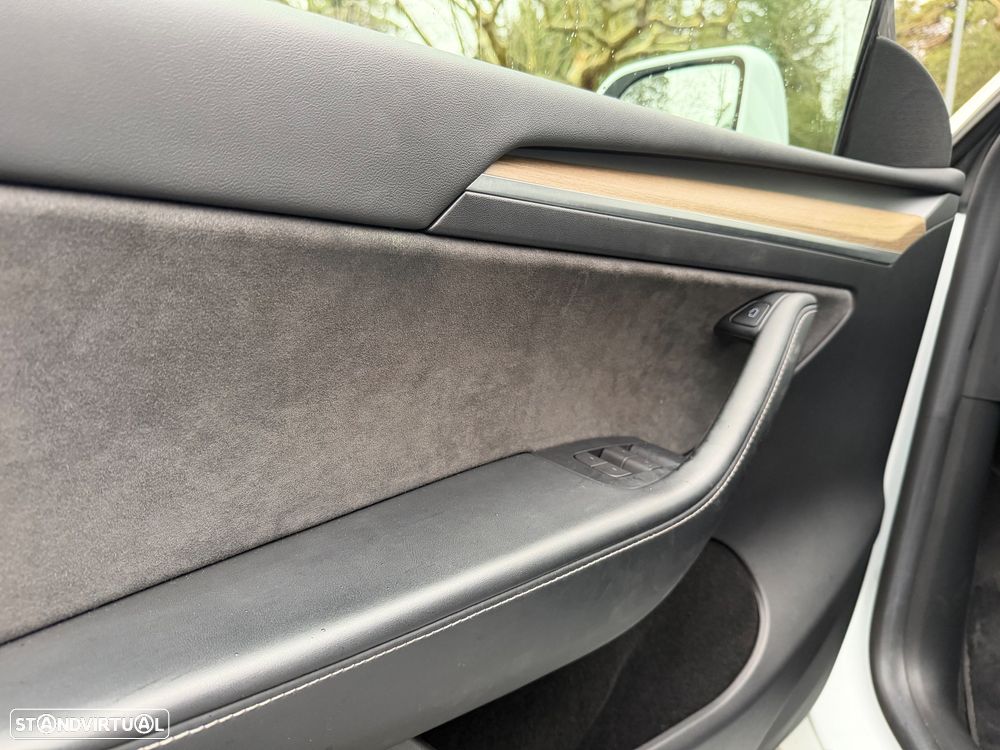 Tesla Model Y Tração Traseira - 20