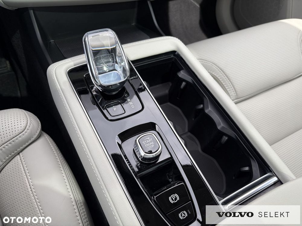 Volvo XC 90 - 20