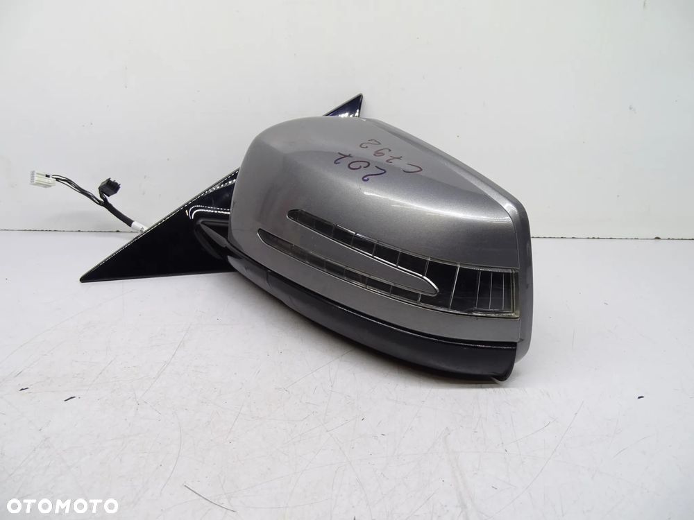 E KLASA W207 Lusterko lewe C792