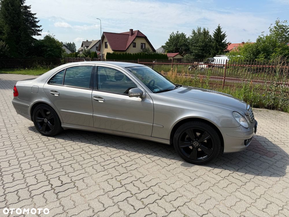 Mercedes-Benz Klasa E 280 CDI 4-Matic Classic - 6