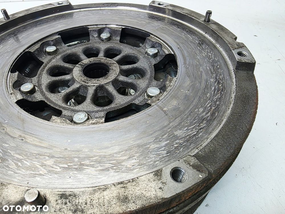 KOŁO DWUMASOWE SPRZĘGŁO AUDI A4 B8 A5 2.0 TDI 2.0 TFSI 0B2105266S 15/26 - 4