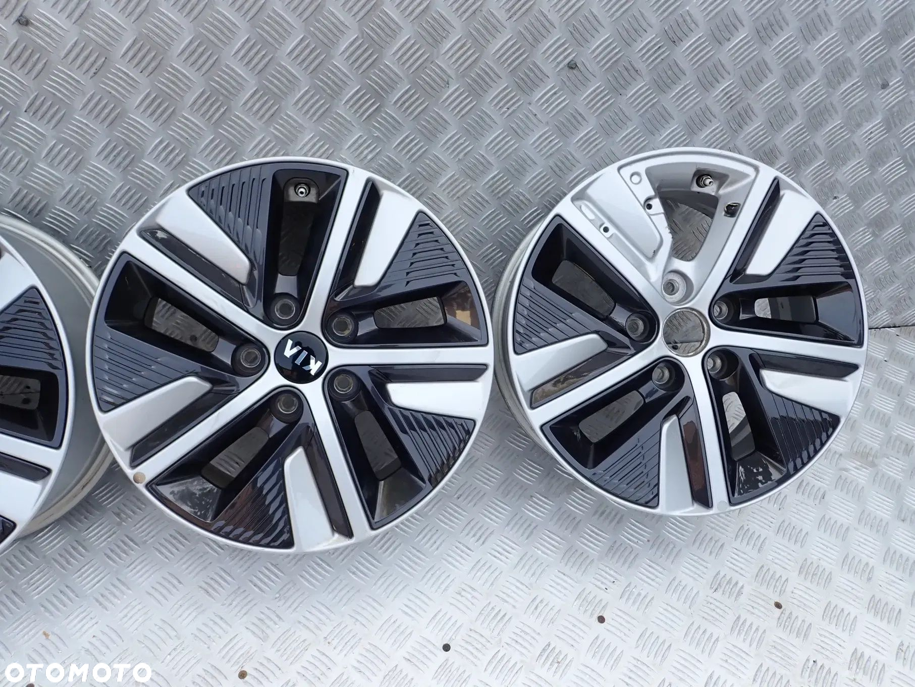 FELGI ALUMINIOWE KIA NIRO 6,5JX16 ET 45 5X114,3 52910-G5500 - 4