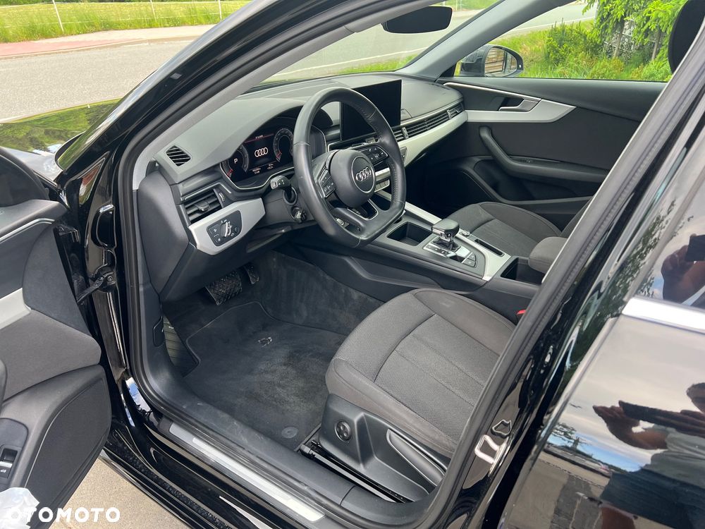 Audi A4 Avant 30 TDI S tronic - 9