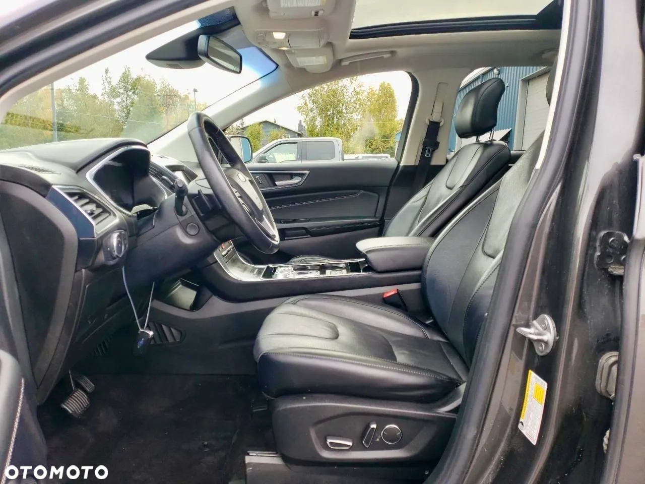 Ford Edge - 8