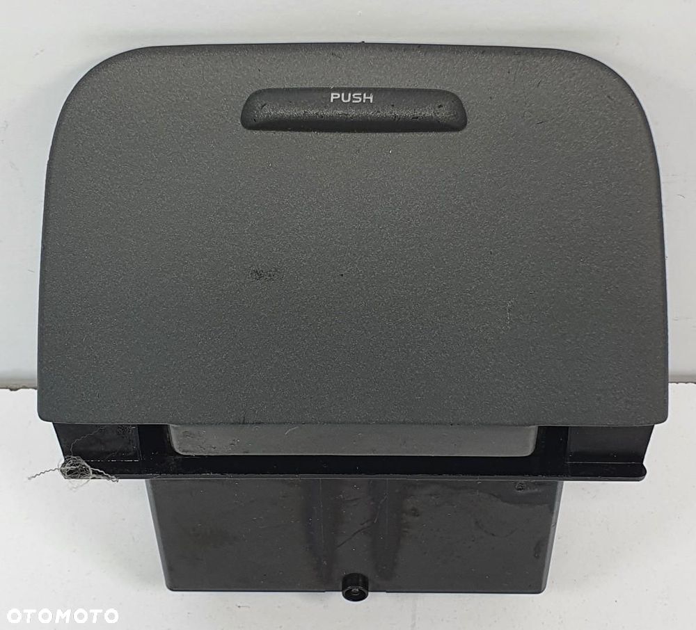 POPIELNICZKA VOLVO V70 I 9158408 - 1
