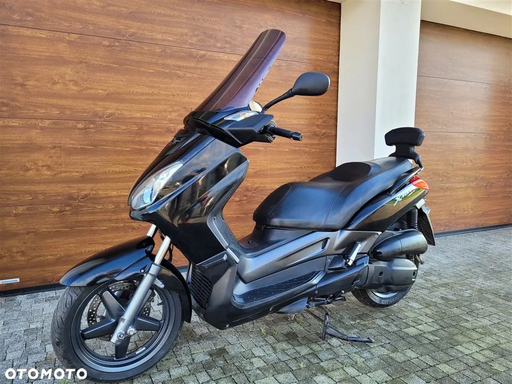Yamaha X-max - 1