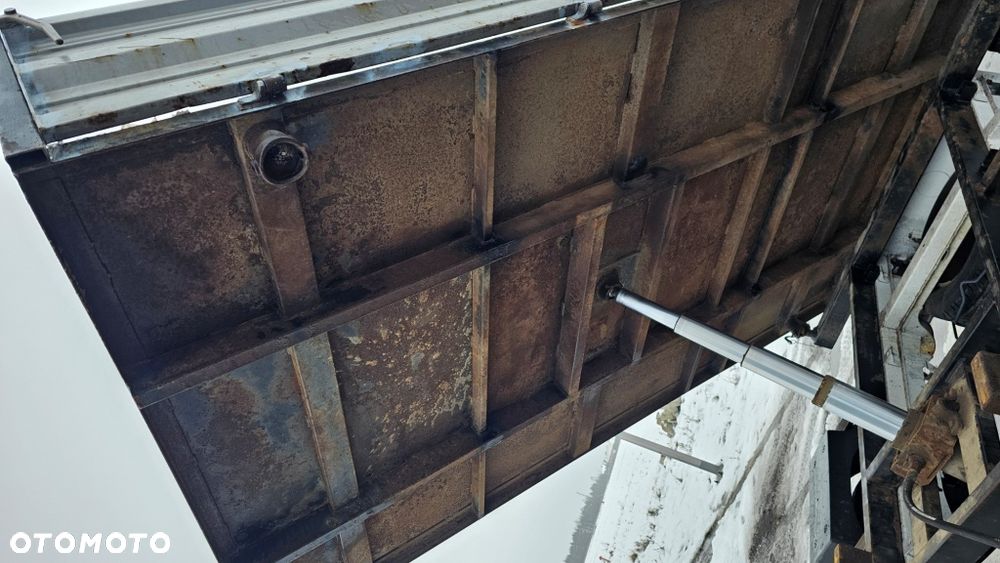 Mercedes-Benz SPRINTER WYWROTKA - 36