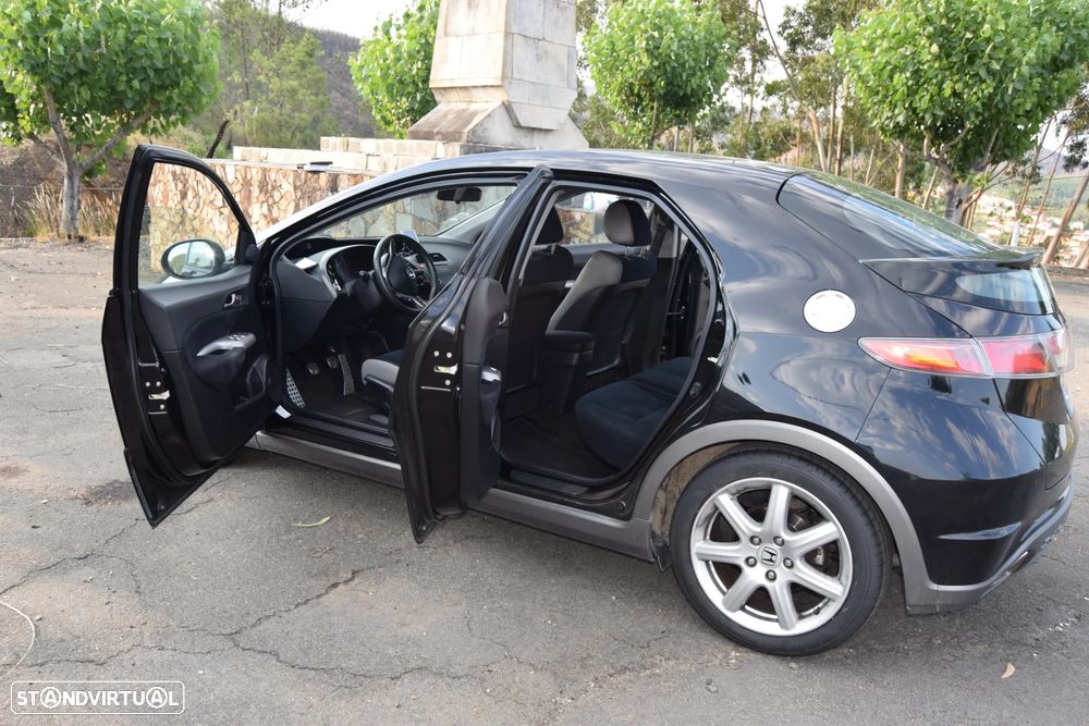 Honda Civic 1.8 Sport - 26