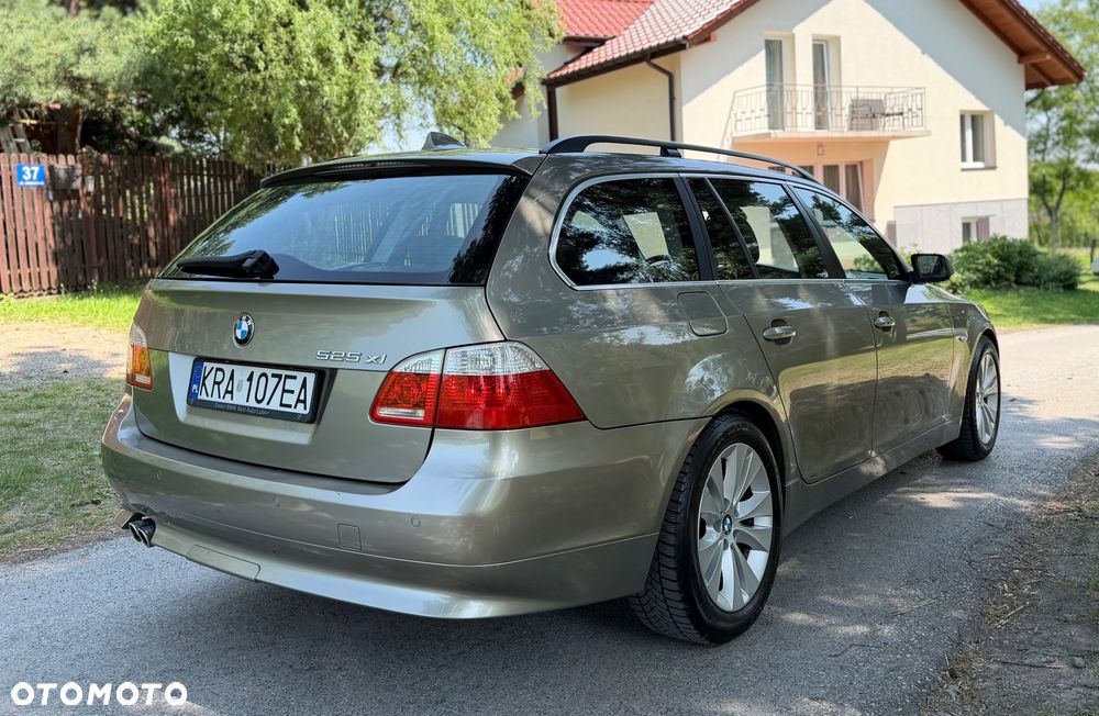 BMW Seria 5 525i - 8