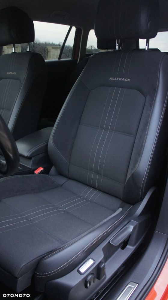 Volkswagen Passat Alltrack 2.0 TDI SCR 4Motion DSG - 18